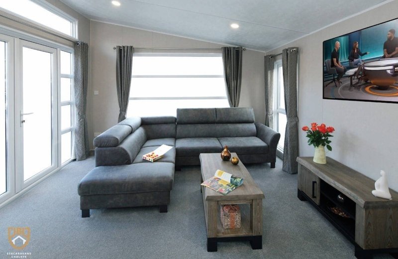 Athena lodge0008 6971ea555db59