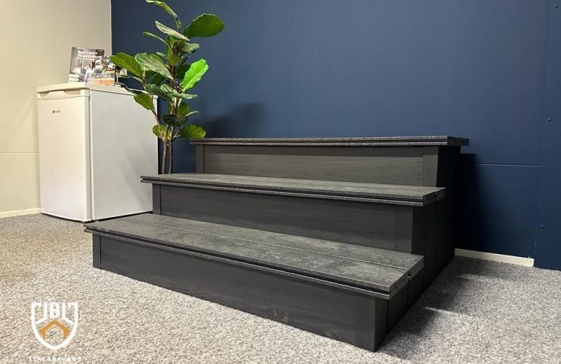 Trap voor stacaravan 681cc1f026643